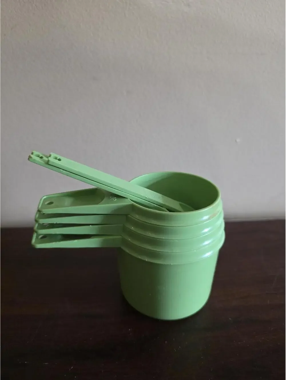 Vintage Tupperware Green Measuring Cups & Spoons Kitchenware